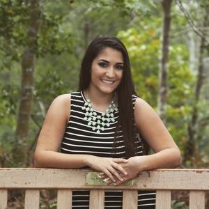 Meet your Posher, Claudia